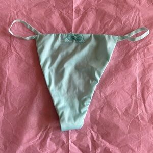Victoria's Secret Angels V-String Mint Size M NWT